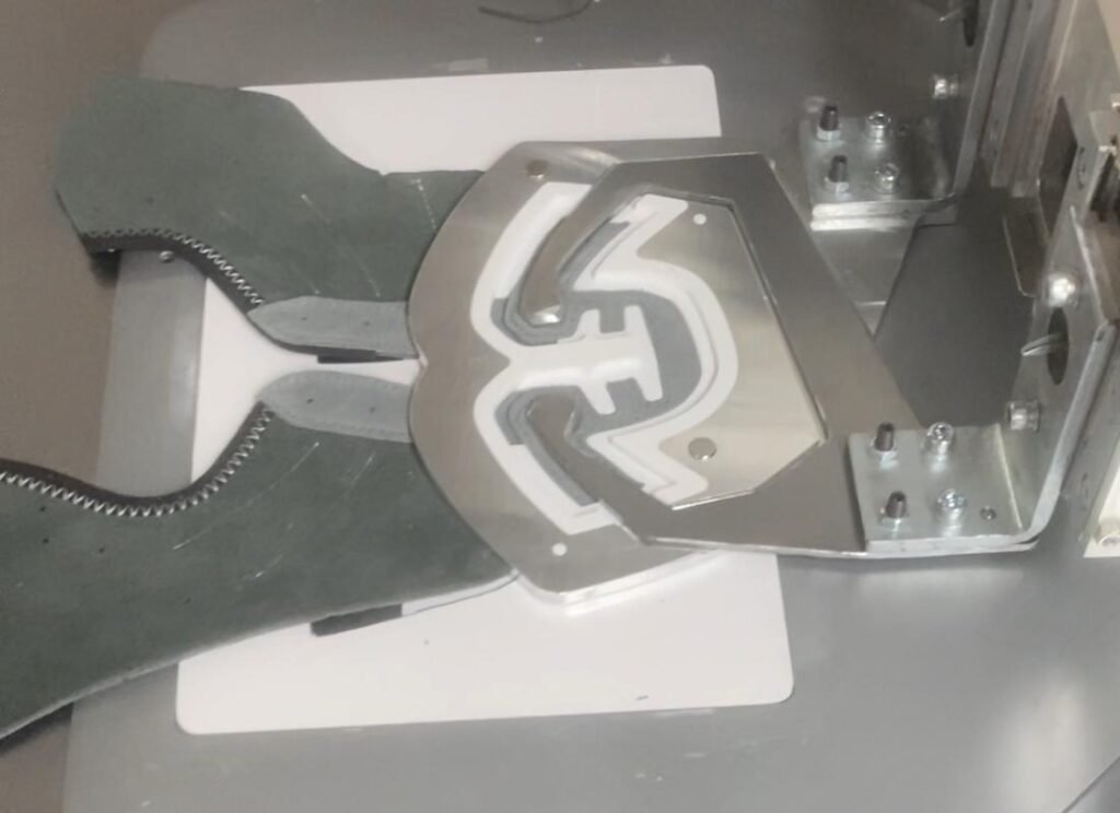 servizi-automazione-pelletteria piastre cnc per macchine Brother BAS